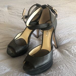 BCBG heels black